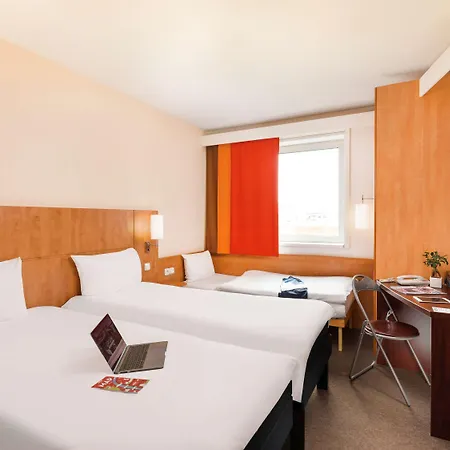 Ibis Praha Mala Strana Hotel Exterior photo
